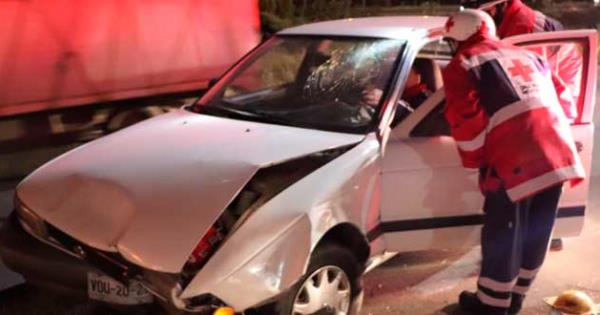 Auto Se Impacta Contra Un Muro Conductor Herido