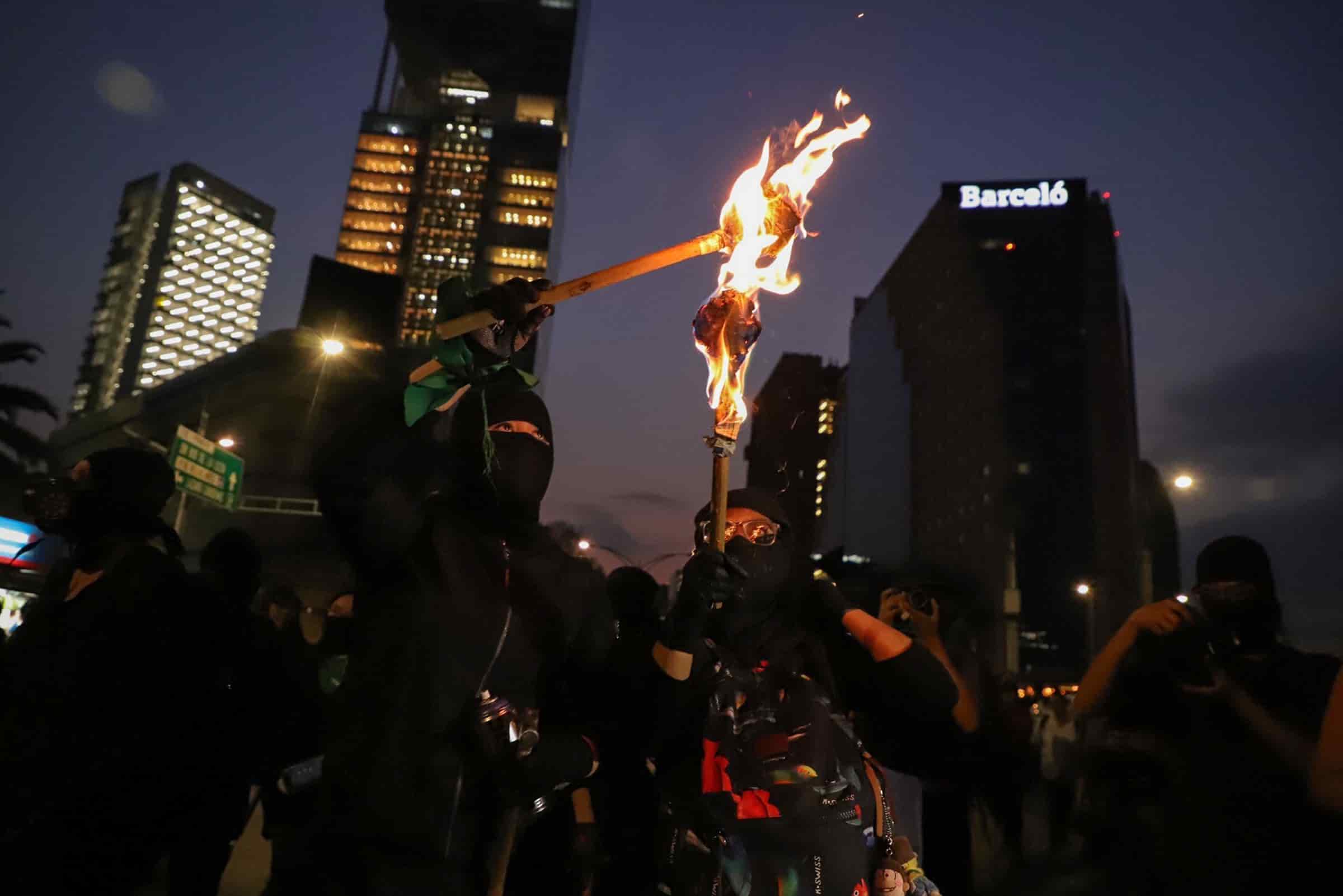 Se Registran Destrozos Y Agresiones En Marcha Feminista En La Cdmx