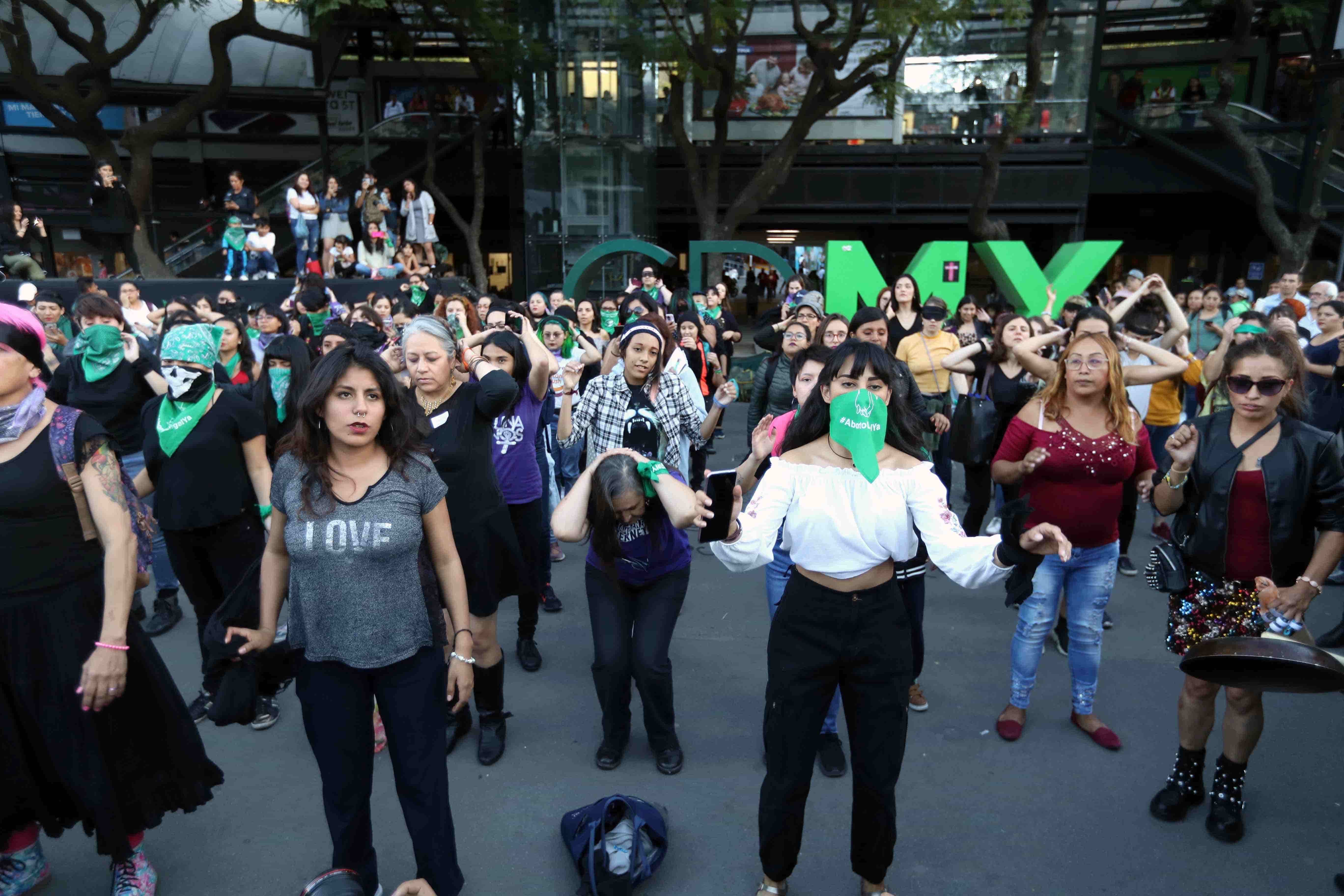 FOTOGALERÍA Feministas queman bandera del América tras burlas de Un