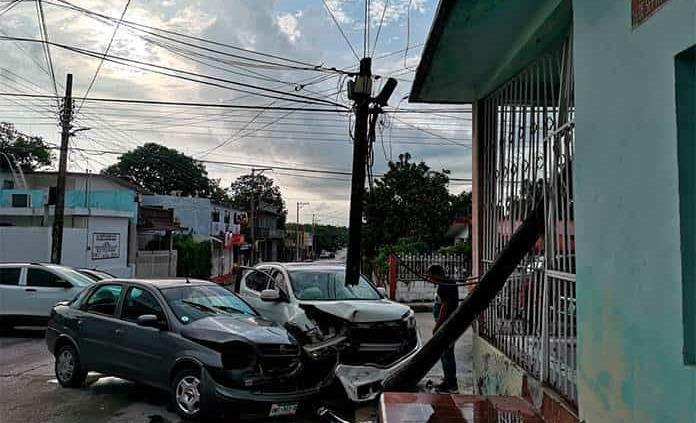 Conductor Omite Una Se Al De Alto Y Choca En Ciudad Valles