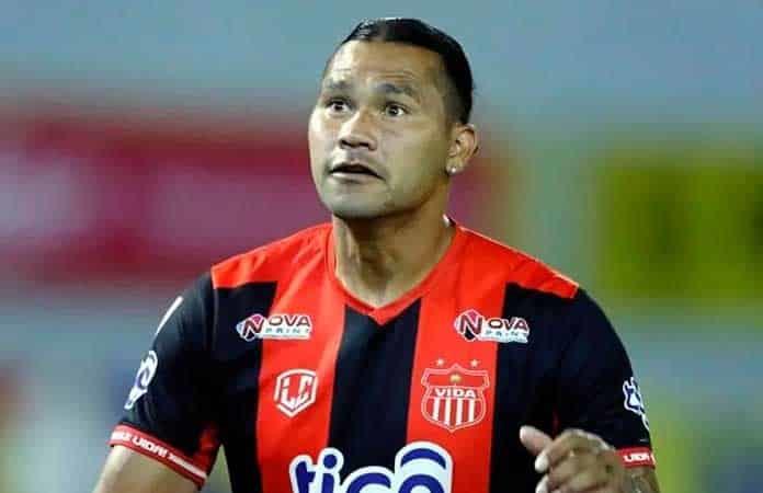 Gullit Peña de los mejores pagados en Emiratos Árabes