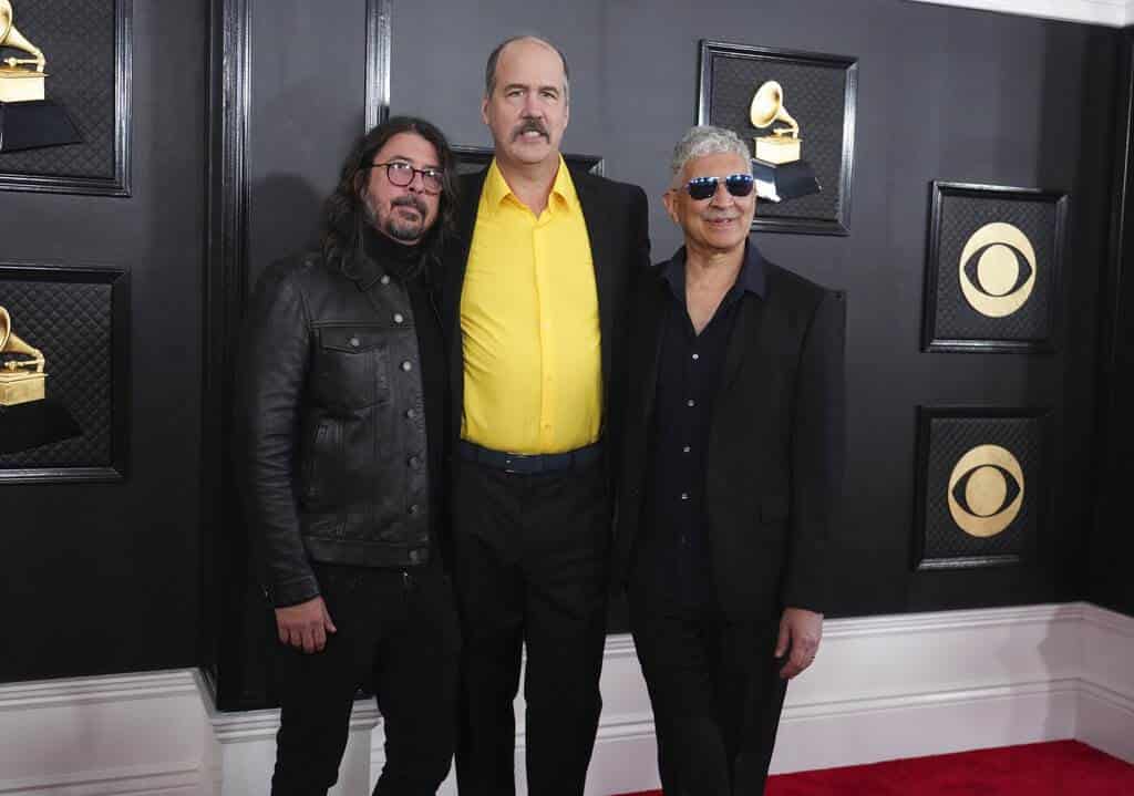 Personalidades Desfilan Por La Alfombra Roja De Los Premios Grammy