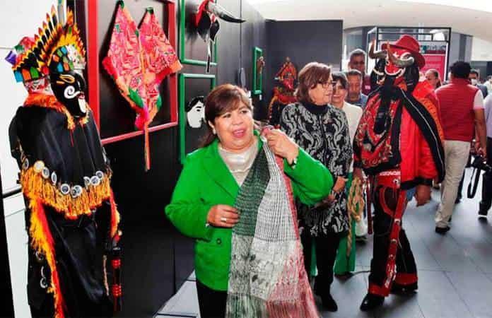 Senado de México se vuelve potosino inauguran muestra de artesanías