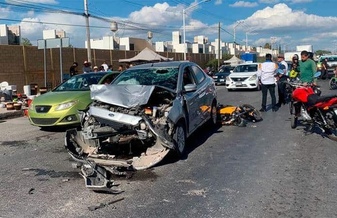 Tres lesionados deja choque en el Periférico Nte