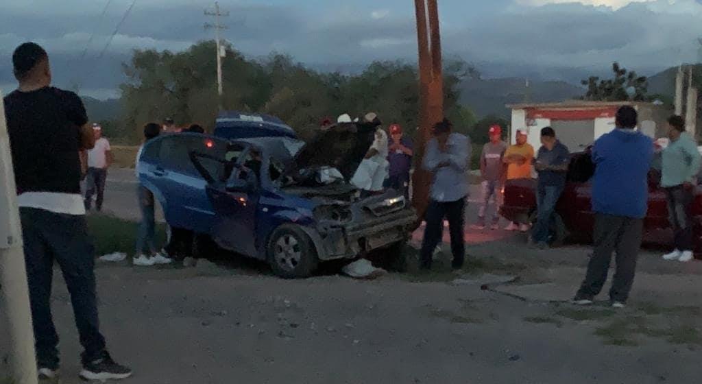 Conductor Queda Prensado Tras Choque Con Poste Met Lico