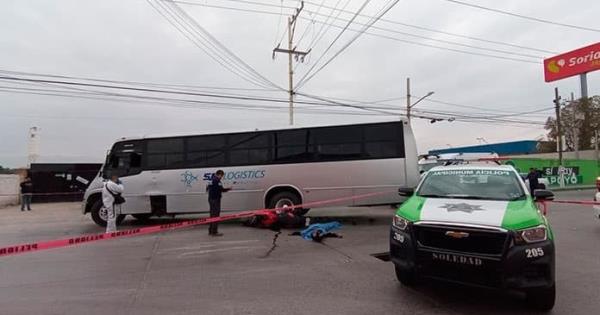 Motociclista Choca Contra Un Cami N Y Muere