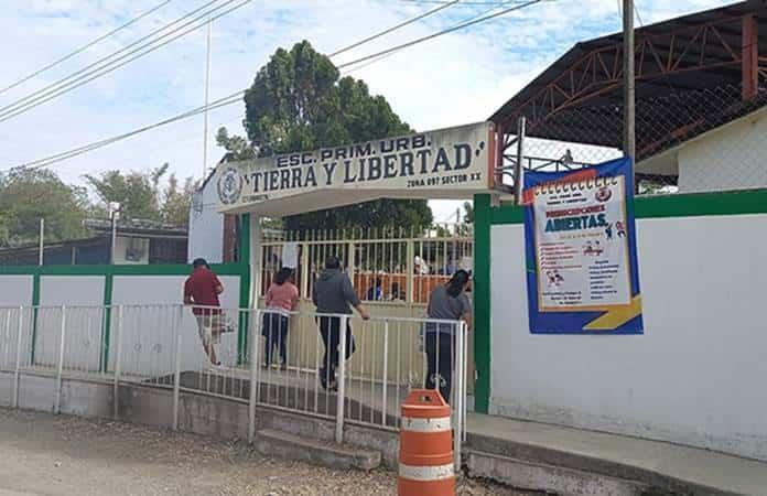 Amagan Paterfamilias Con Tomar Escuela