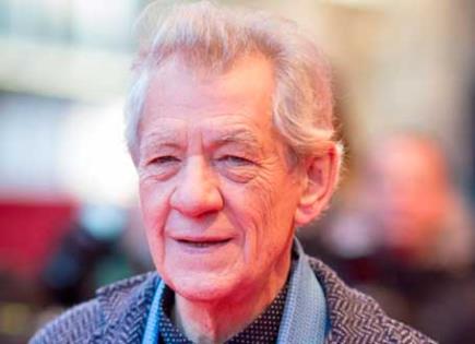 Ian McKellen: Actor hospitalizado tras accidente en teatro en Londres