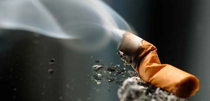 Estudio global muestra pérdida de años saludables por humo de tabaco en niños