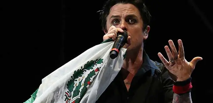 Green Day lanza indirecta a Will Smith por usar IA
