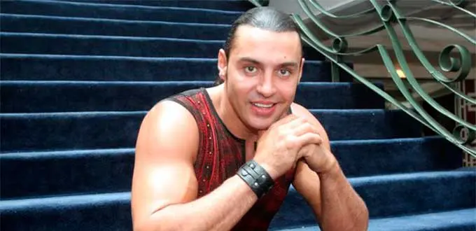 Latin Lover pide oraciones antes de cirugía en Ciudad de México