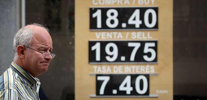 Peso gana terreno frente al dólar