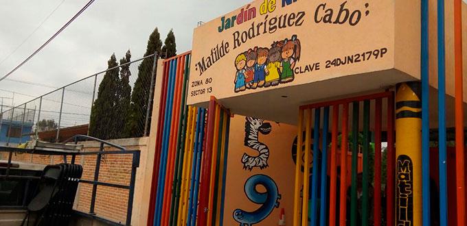 Ladrones saquean kínder en la Ponciano Arriaga