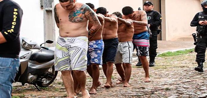 Diez muertos deja enfrentamiento entre grupos rivales en penal en Brasil