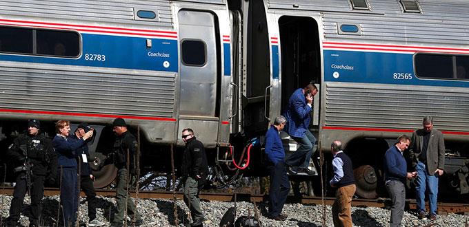 Un muerto tras choque de tren en el que viajaban legisladores republicanos en EEUU