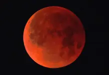 Luna Rosa 2025: El espectáculo astronómico que no te puedes perder