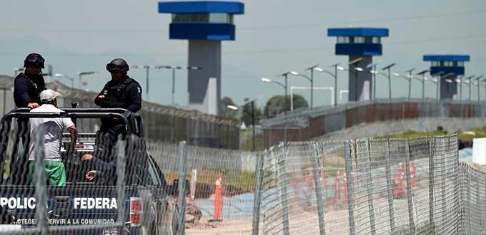 Buscan liberación de policía federal detenido por la fuga de El Chapo