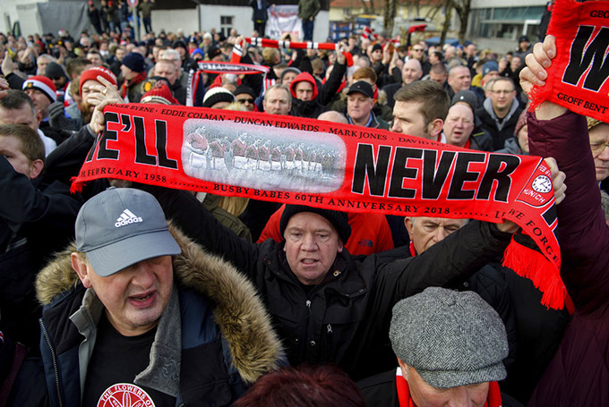 El Manchester United Conmemora El 60 Aniversario De La Tragedia Aérea De Múnich Fotos 