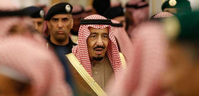 Condenan a periodista saudí por criticar a la corte real