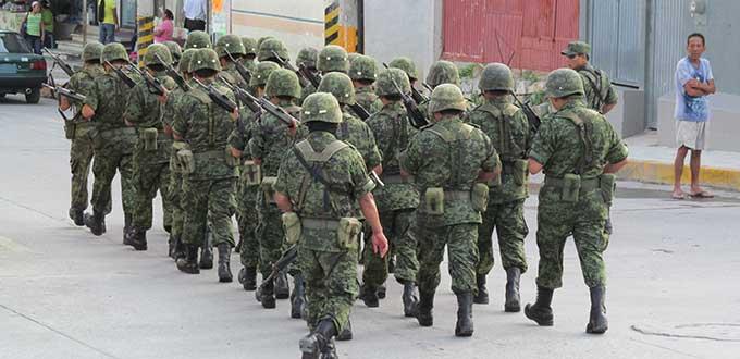 Soldados que utilicen recursos institucionales para cometer delitos serían juzgados por tribunal militar