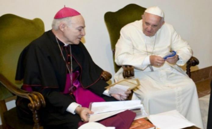 Papa recibe por primera vez en Vaticano al nuevo arzobispo de México