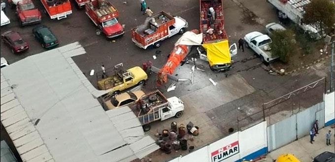 Cae helicóptero en gasera de Edomex