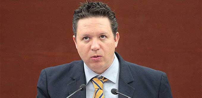 Acude Mariano Niño a declarar por investigación sobre presuntos falsos apoyos
