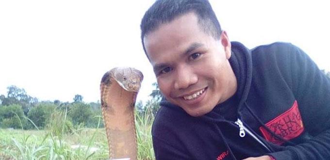 Muere un famoso domador de serpientes malasio por el mordisco de una cobra
