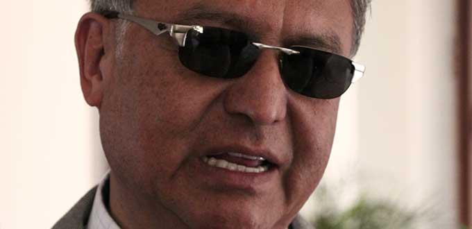 Por nepotismo, Ángel Castillo analiza salir del PRI