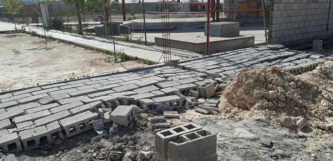 Cae barda en construcción en secundaria