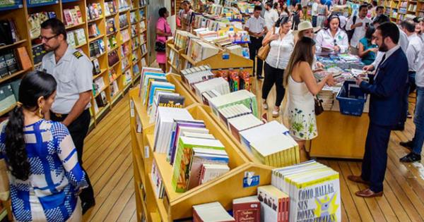 “Biblioteca flotante” ancla en México
