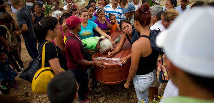 Cinco policías detenidos por muerte de 68 personas en comisaría de Venezuela