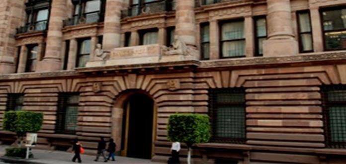 TLCAN y elecciones bajan pronóstico de crecimiento y elevan estimado de inflación: Banxico