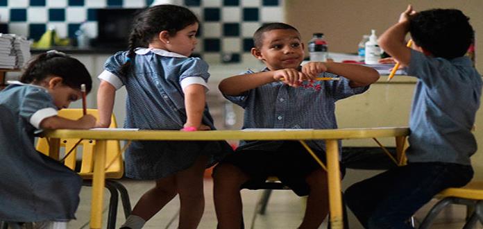 Puerto Rico cerrará 283 escuelas por falta de alumnos