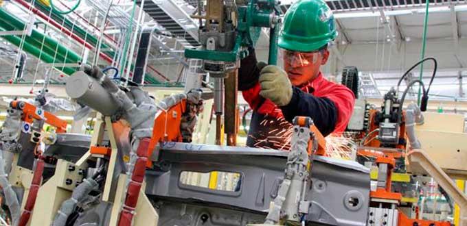 Inmigrantes revitalizan la economía ante el envejecimiento poblacional, señala el FMI