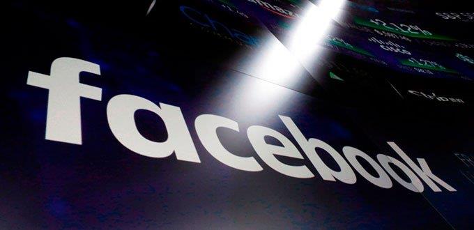 Facebook censura página de un teatro por contenido sexual