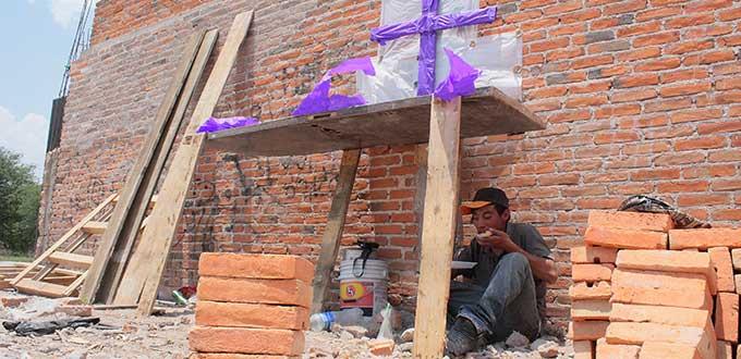 Día de la Santa Cruz, entre la religión, la agricultura y el cemento