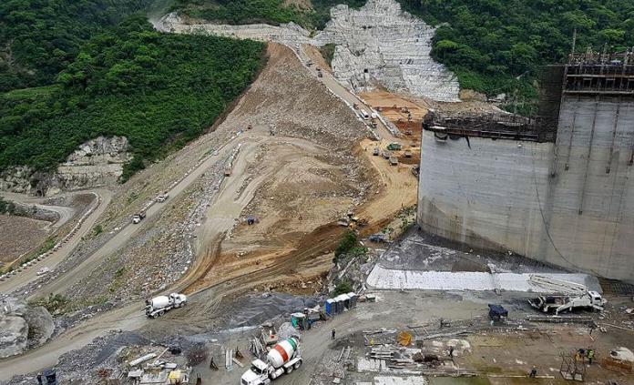 Emergencia en hidroeléctrica de Colombia; desalojan a 600 personas