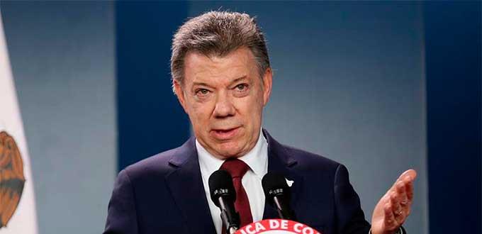 Familias de periodistas ecuatorianos asesinados se reúnen con el presidente de Colombia