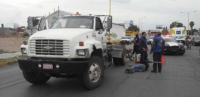 Repartidor de tortillas lesionado al impactarse