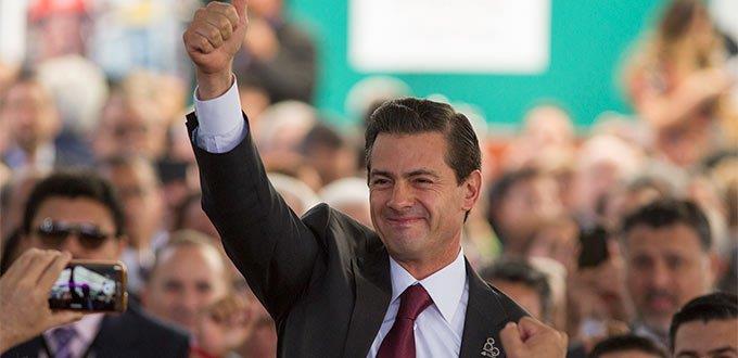 Preguntan sobre pan, gel y memes a Peña Nieto en Instagram