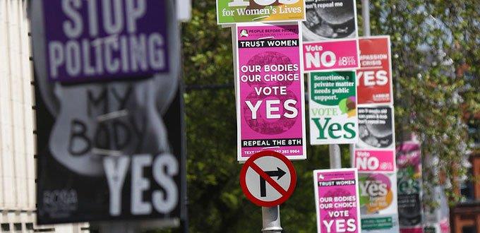 Se multiplican llamados a legalizar abortos en Irlanda del Norte