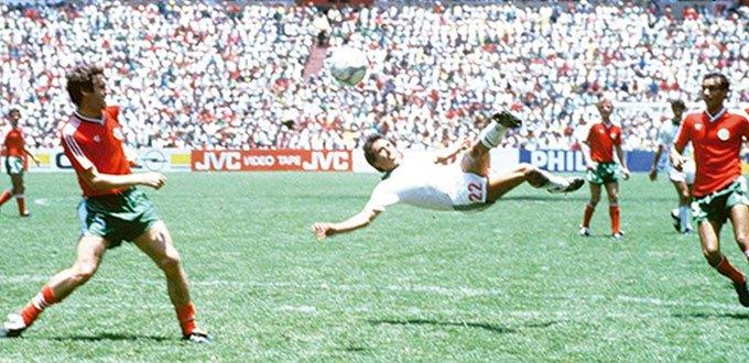 Rumbo al Mundial: El día que Manuel Negrete bordó uno de los más bellos goles