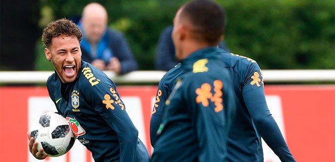 Brasil ya entrena con equipo completo con miras a Rusia 2018