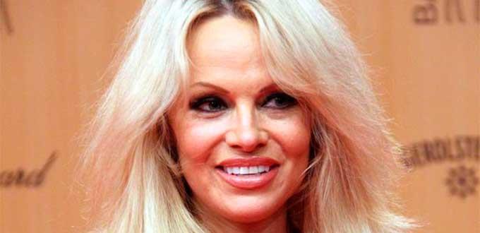 Gobierno argelino clausura un sala de cine por un filme con Pamela Anderson