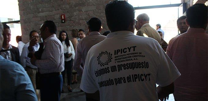 Deja Femat Flores la dirección del Ipicyt, luego de protestas de investigadores