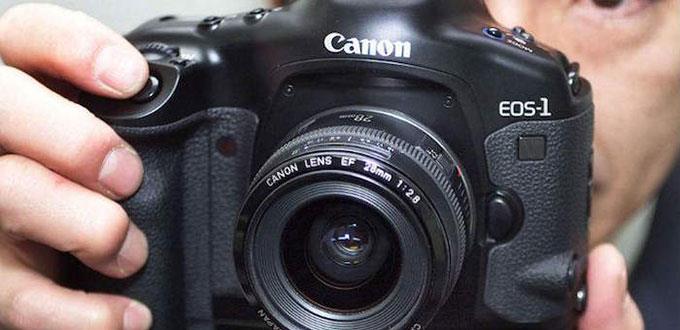 Canon deja de vender su última cámara de fotos de carrete
