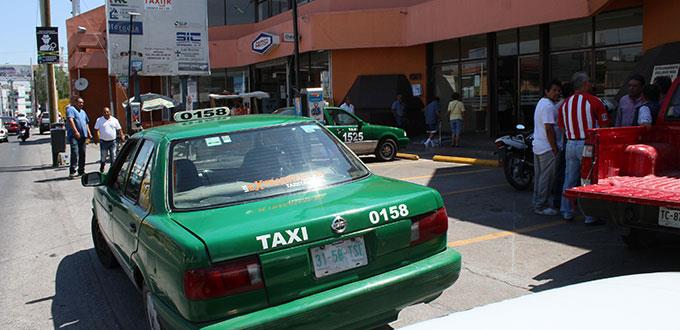 Por manifestarse taxistas perderán sus concesiones