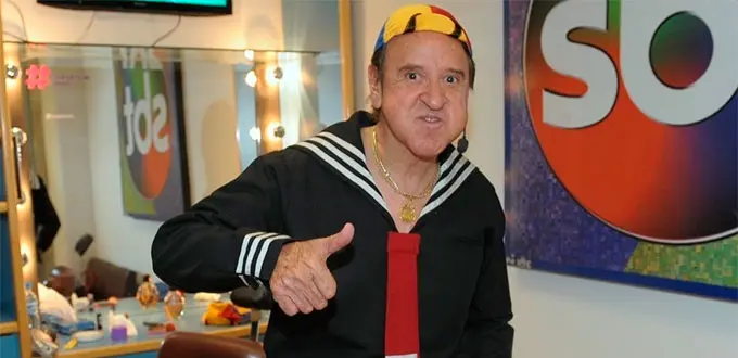Carlos Villagrán sorprende por volverse a poner el traje de Quico