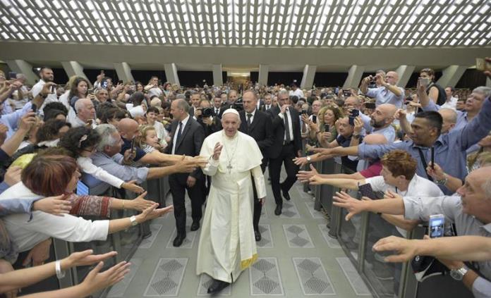 El Papa inicia encuentros privados con víctimas de abusos en Chile